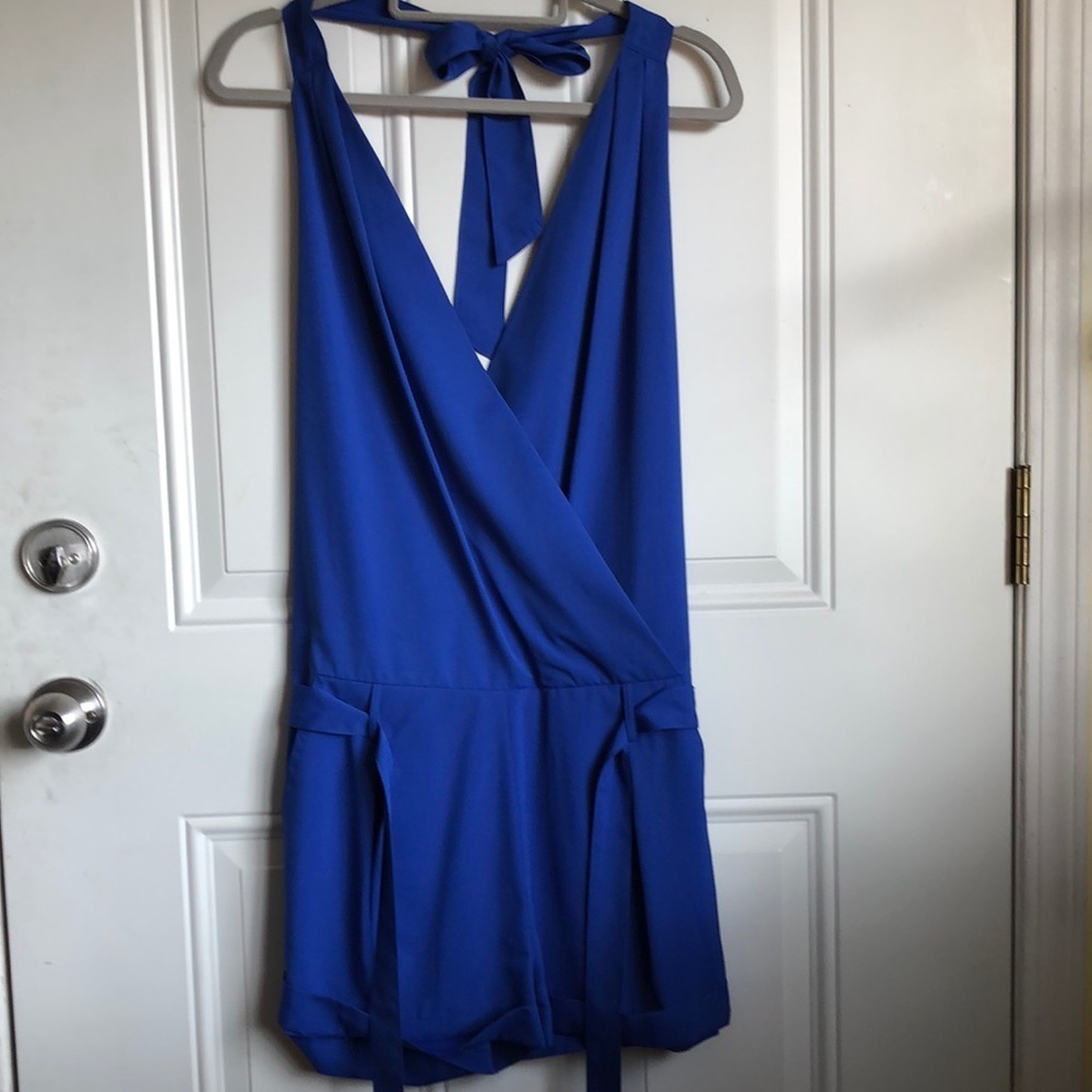 YA LOS ÁNGELES BLUE SIZE M HALTER TIE BACK ROMPER LKE NEW CONDITION